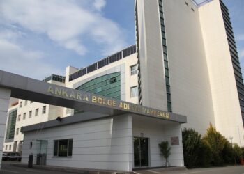 Anonim Şirket Pay Sahibinin Ortaklıktan Çıkma İstemi Hakkında BAM Kararı